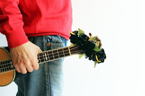 Ukuhappy (Hawaiian Ribbon Accessory) Ukulele lei / black hibiscus, Ukulele gifts, Ribbon leis, Ha