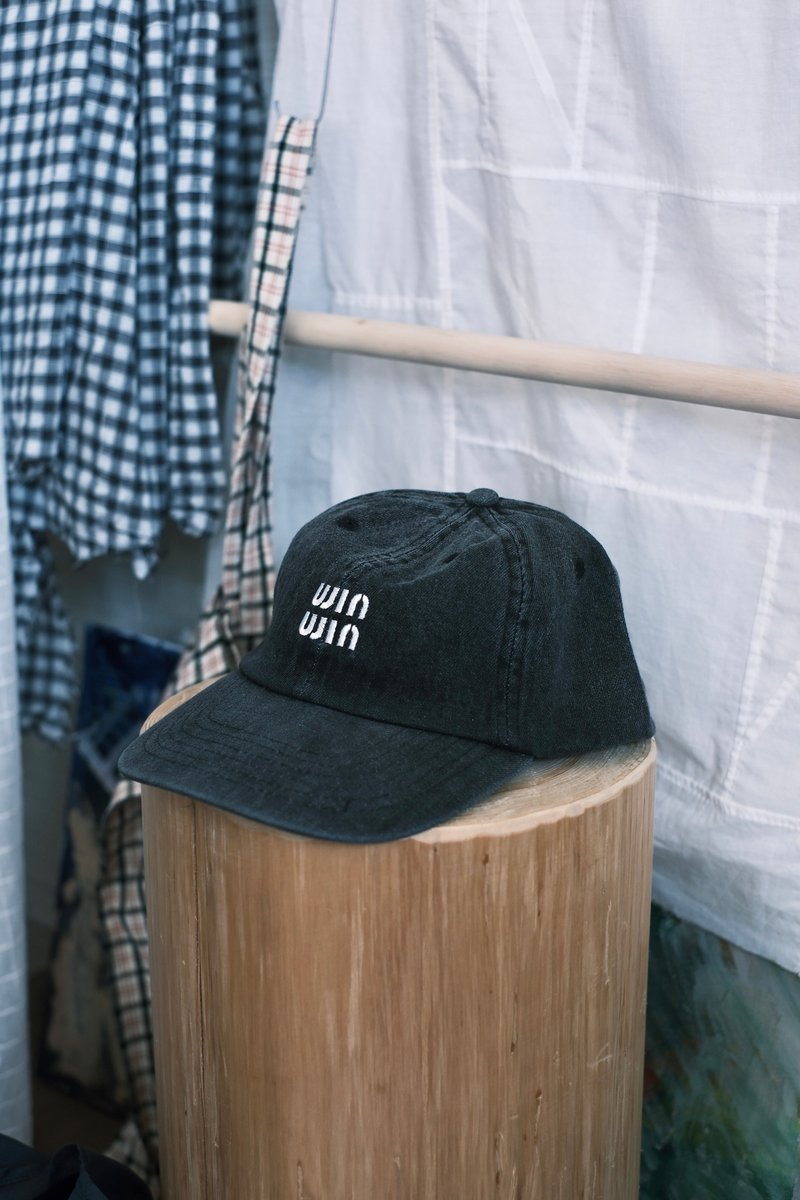 winwin embroidery denim cap / black / unisex - อื่นๆ - ผ้าฝ้าย/ผ้าลินิน สีดำ