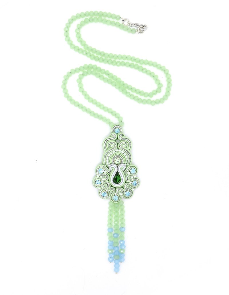 Necklace Long pendant necklace with beaded tasselChristmas Gift Wrapping - 項鍊 - 其他材質 綠色