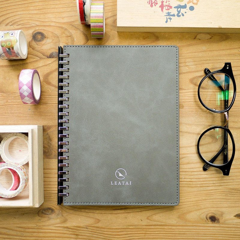 Duet。A5 Removable Binder Notebook with Plastic Slide – Charcoal Grey - สมุดบันทึก/สมุดปฏิทิน - กระดาษ สีเทา