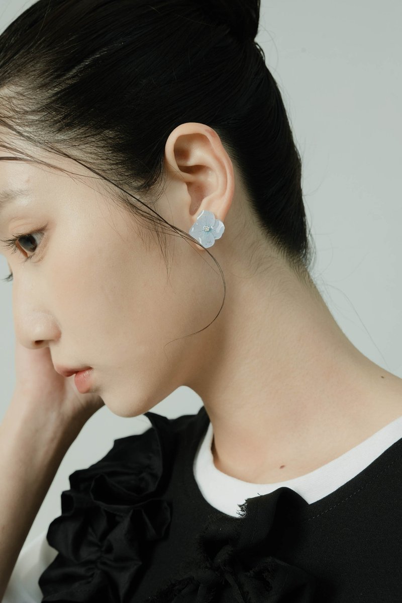 真花耳環-天空藍-Love Earrings- Sky Blue - 耳環/耳夾/耳骨夾 - 植物．花 藍色