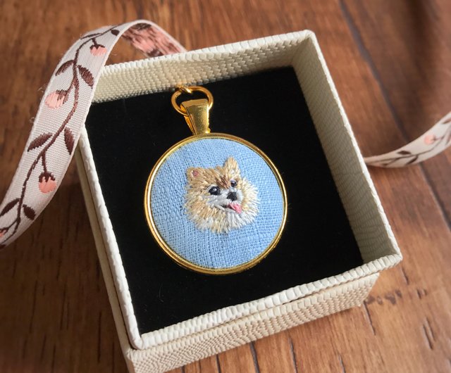 特別オーダーギフト】可愛らしいスタイル・ペット刺繍キーホルダー