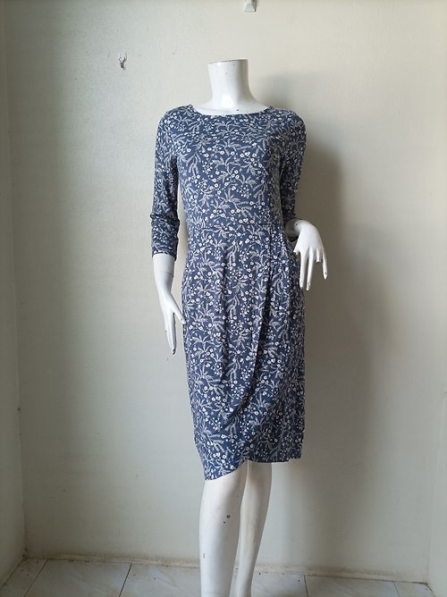 cvintageland Laura ashley Stretchy Dress. Floral print dress Size 7 (XS)