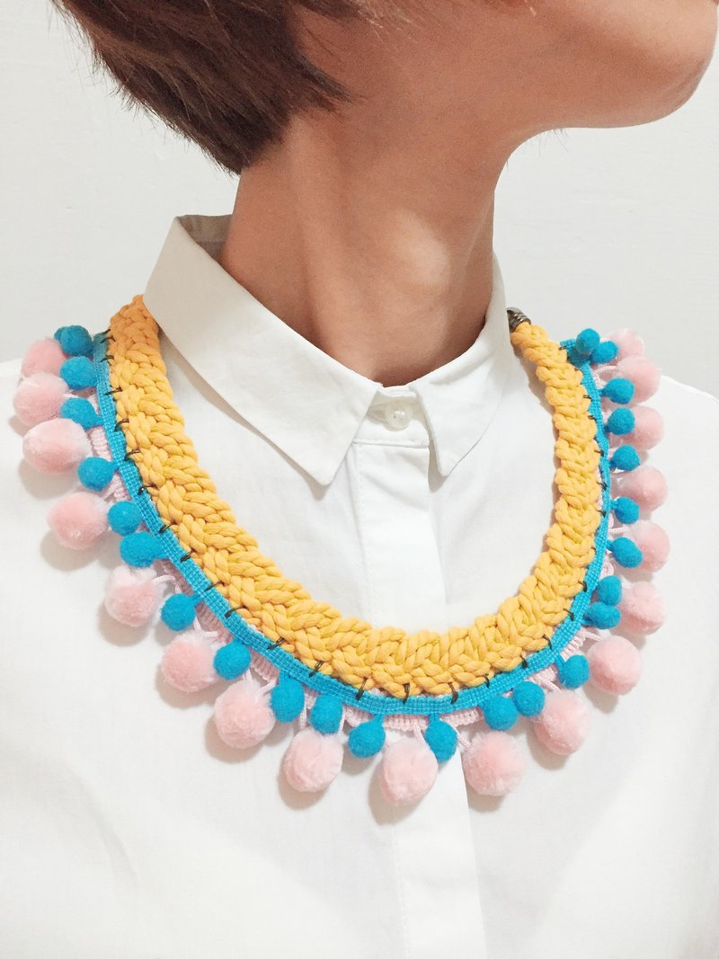 Handcrafted Geometric Pom Pom Necklace - Ditto - 項鍊 - 繡線 黃色
