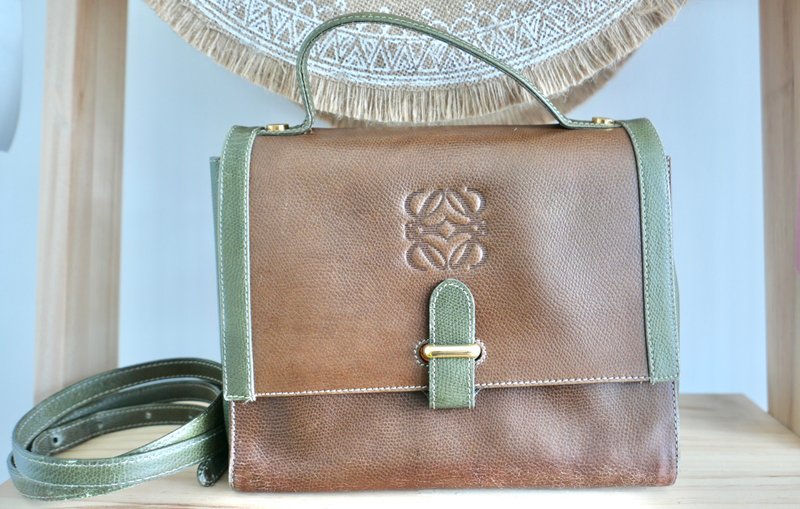 Buy Loewe & Get a Loewe Gift - Rare Vintage Loewe Anagram Handbag - Messenger Bags & Sling Bags - Genuine Leather Green