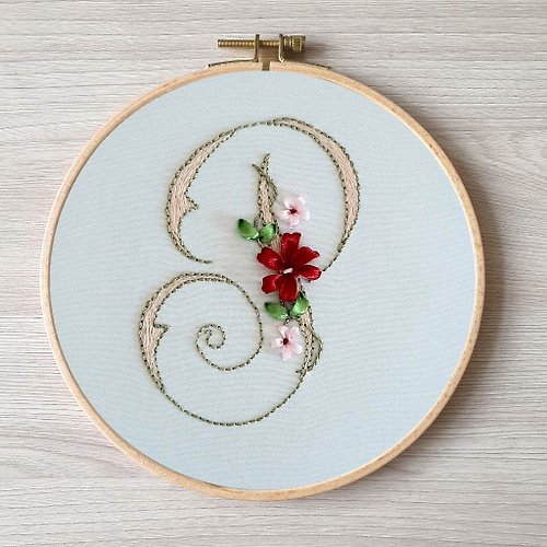 Embroidery Dreams 刺繡 蝴蝶 Floral letter P hand embroidery DIY, monogram pattern pdf