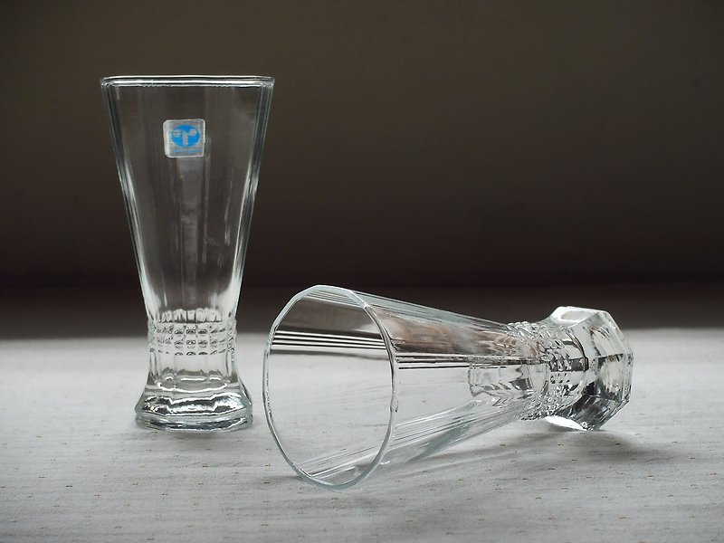 初期の透明なカップ - 傘型の八角形（カトラリー/ジャンク/古いもの/ガラス/幾何学/シンプル/ジュース） - 急須・ティーカップ - ガラス 透明