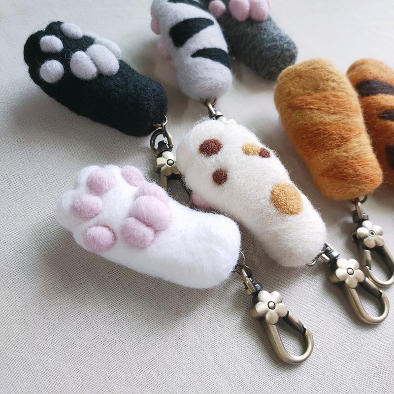 [Styling Easy Card] Cat Paw Meat Ball Wool Felt Pendant - ที่ห้อยกุญแจ - ขนแกะ หลากหลายสี