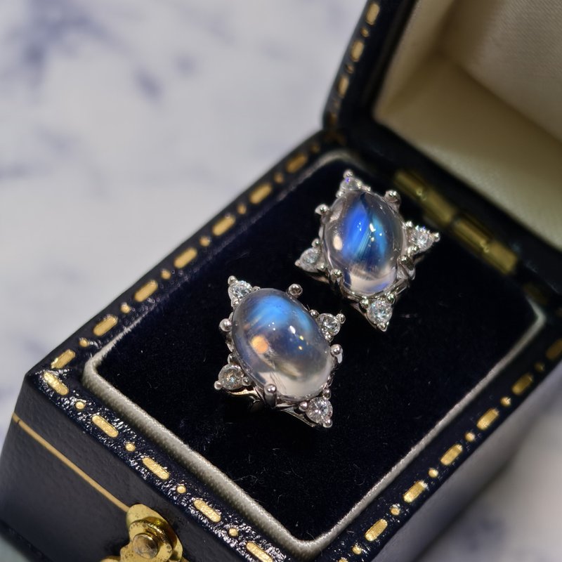 Top-quality blue halo vitreous natural moonstone Polaris style 925 sterling silver earrings ultra-pure body moonlight - ต่างหู - เครื่องเพชรพลอย สีใส