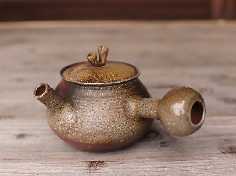 Bizen pottery teapot (with chopsticks box) k1-042 - Teapots & Teacups - Pottery Brown