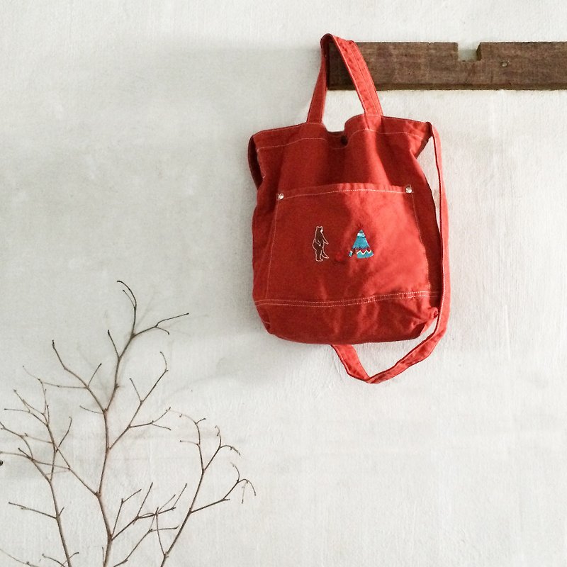 Camping with a Bear Embroidery - Canvas Crossbody Bag : Red【雙 11 限定】 - Handbags & Totes - Cotton & Hemp Red
