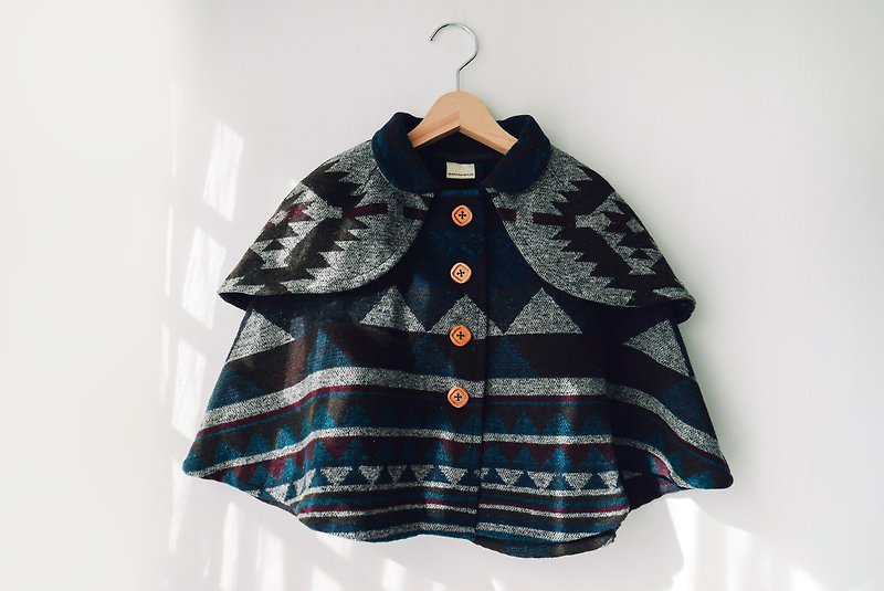 KIDS-Totem fur shawl-style cloak - เสื้อโค้ด - ผ้าฝ้าย/ผ้าลินิน หลากหลายสี