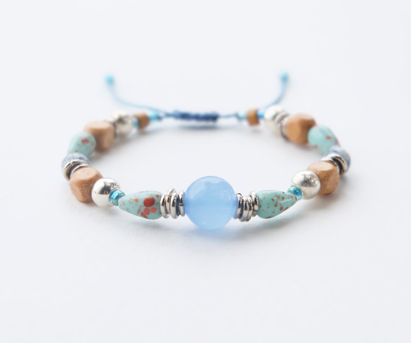 Baby blue gemstone string bracelet with wooden and other mixed beads - Bracelets - Other Materials Blue