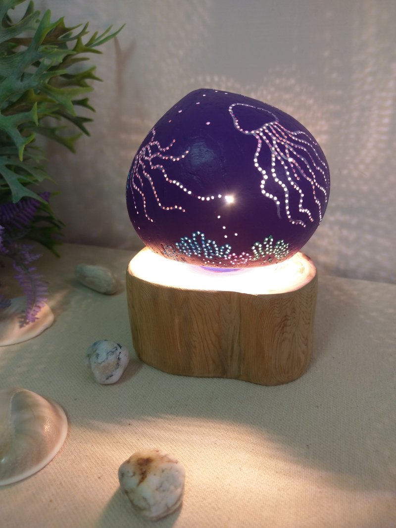 夢幻舞動的彩帶    大海裡天生的魔幻舞者 - 燈具/燈飾 - 木頭 紫色