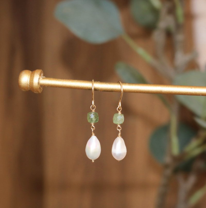 Dandelion's Promise - Earrings & Clip-ons - Semi-Precious Stones Gold