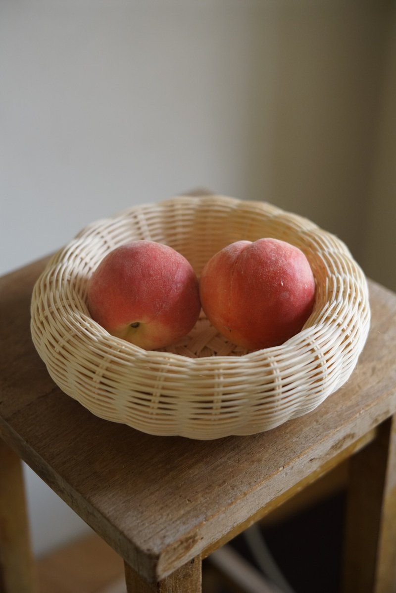 Rattan round basket (small) - Shelves & Baskets - Plants & Flowers Brown