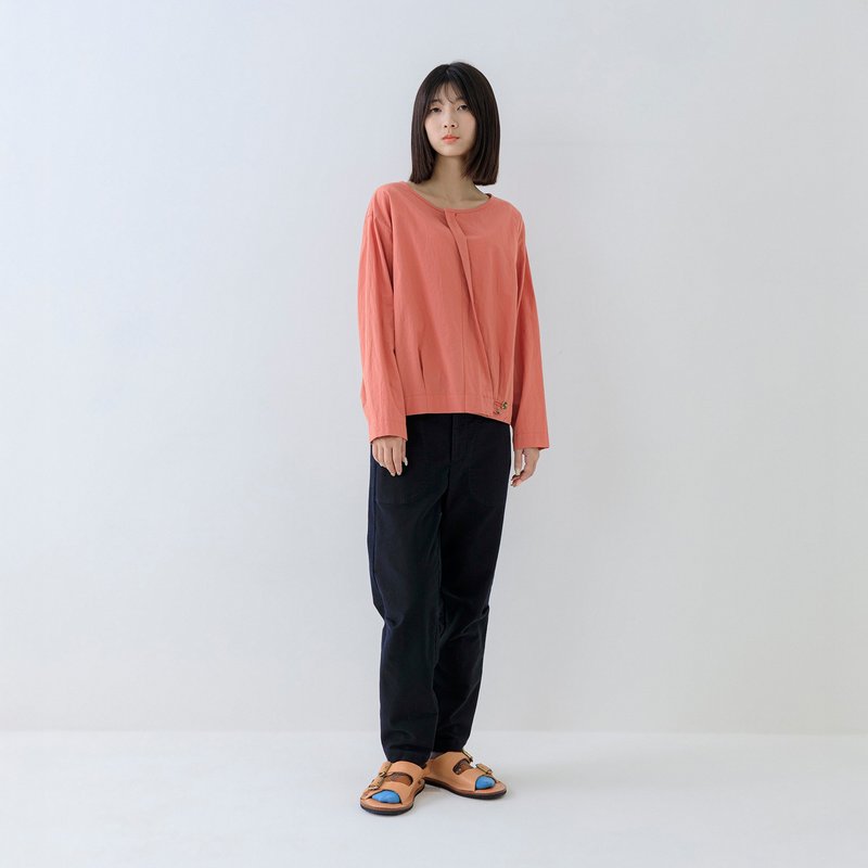 柔裝裝飾斜褶雙扣上衣 - 女上衣/長袖上衣 - 棉．麻 紅色