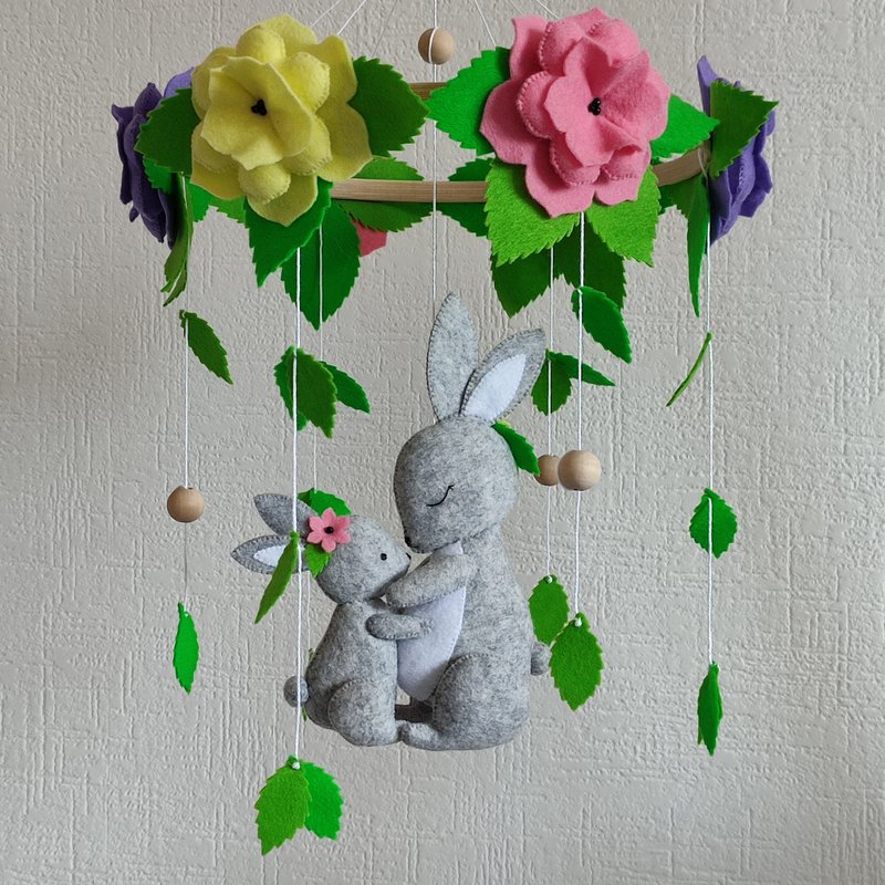 Bunny baby mobile, girls nursery decor, flower crib mobile, pregnancy gift - ของเล่นเด็ก - วัสดุอีโค หลากหลายสี