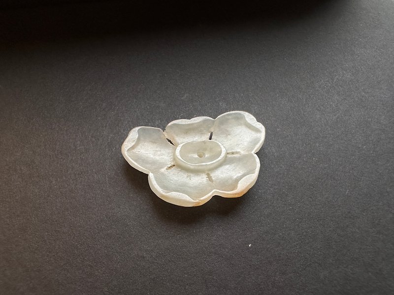 White jade flower carvings - Metalsmithing/Accessories - Gemstone 