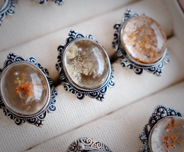 クリスタルインレイ(天然石、クリスタルガラス入りの高級左官材)