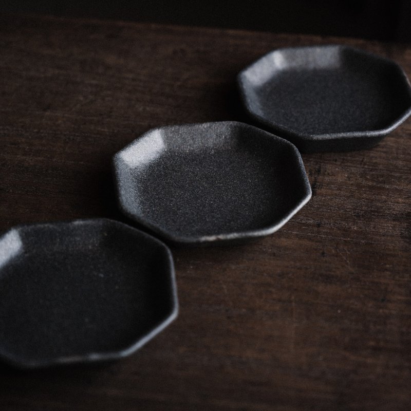 八角豆皿  塵星 - 盤子/餐盤/盤架 - 陶 