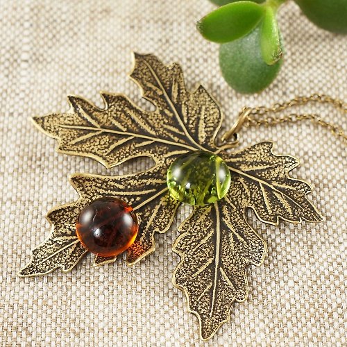 AGATIX Brass Maple Leaf Red Olive Green Glass Forest Pendant Necklace Woman Jewelry