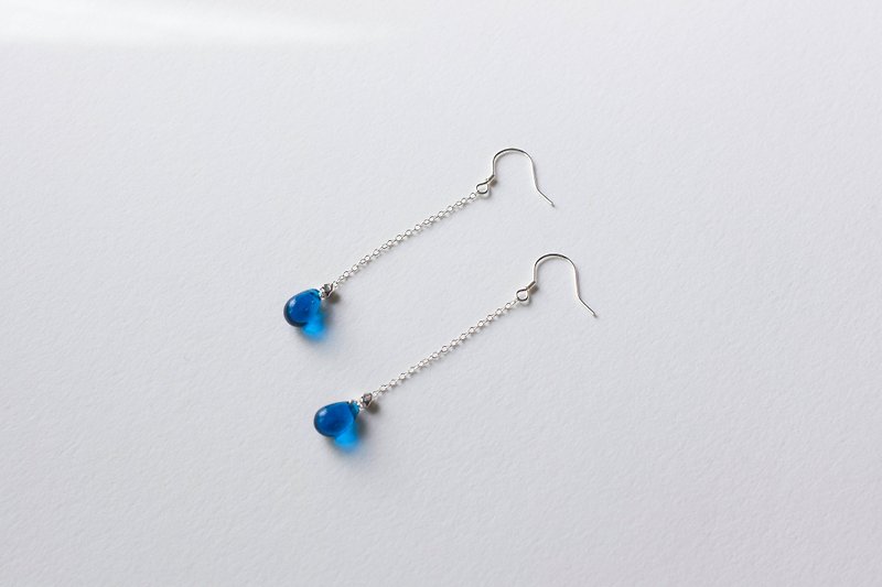 Handmade Czech Water Beads 925 Sterling Silver Stud Earrings Blue Waterdrops - ต่างหู - เงินแท้ สีน้ำเงิน