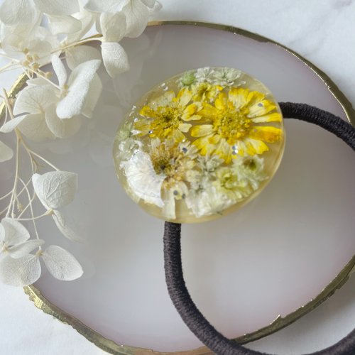 レジン ヘアゴム ローズピンク 花かんざし マトリカリア ドライ