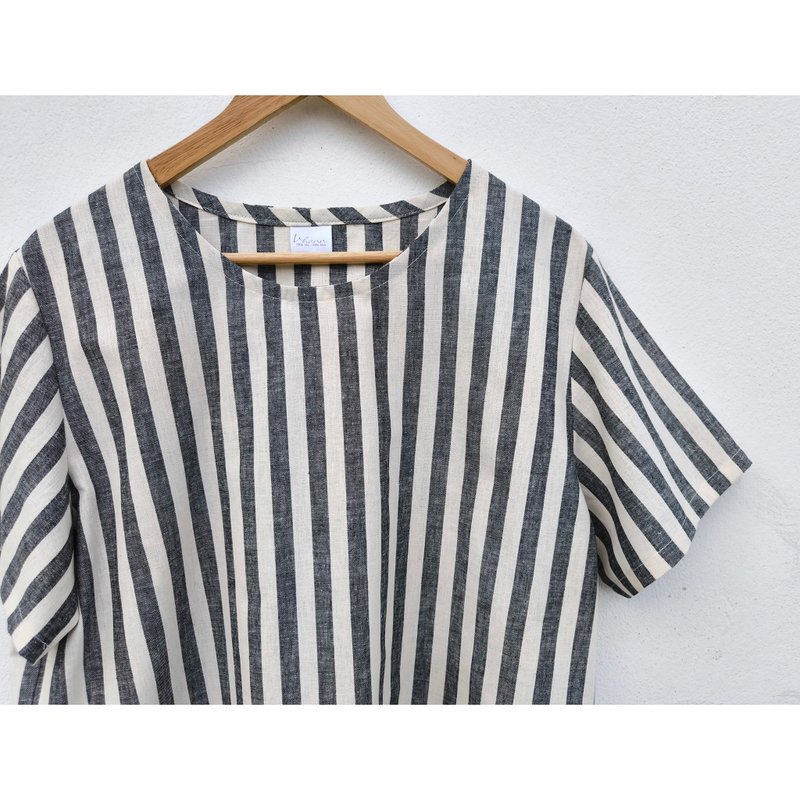 Cotton | Round neck shirt, short sleeves, striped pattern - 女上衣/長袖上衣 - 棉．麻 黑色