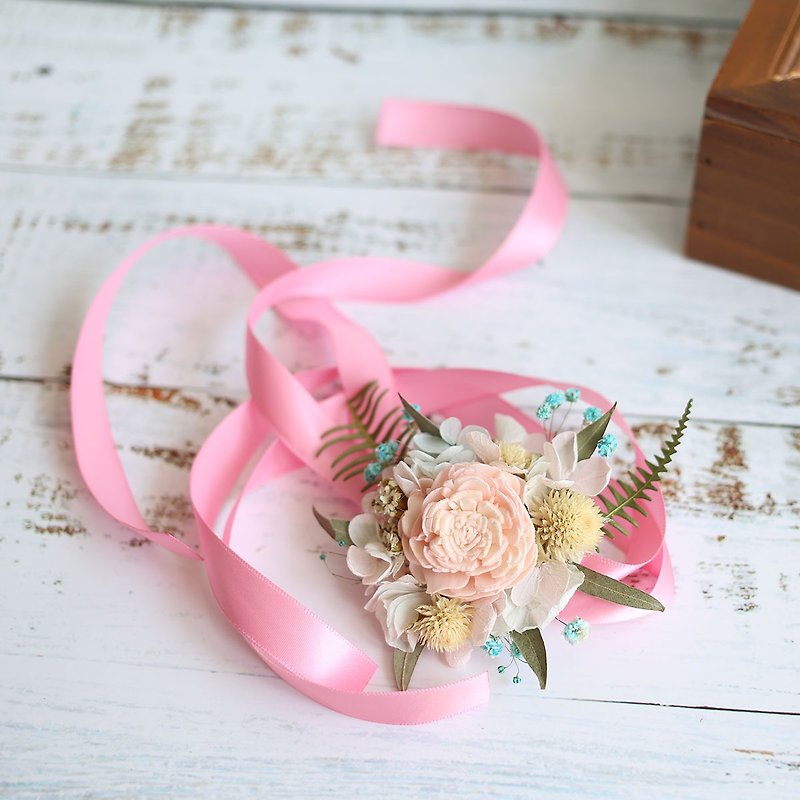 Yingluo Manor*A09*Wrist Flower/Bridal Bouquet/Groom Corsage/Bridesmaid's Wrist Flower/Wedding Accessories - เข็มกลัด/ข้อมือดอกไม้ - พืช/ดอกไม้ 