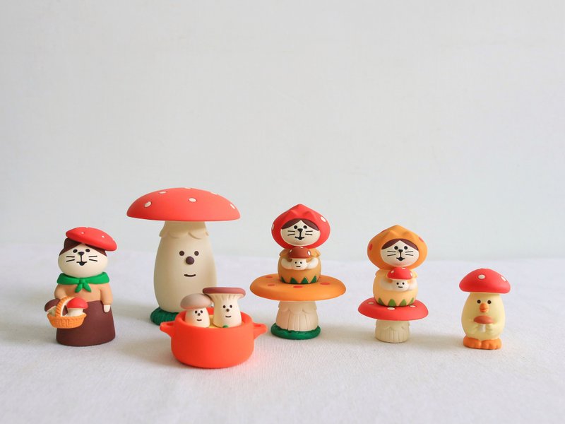 DECOLE concombre | mushroom forest house - Stuffed Dolls & Figurines - Resin Multicolor