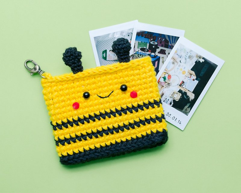 Crochet Coin Purse - A Bee | Crochet Coin Case. - กระเป๋าใส่เหรียญ - ผ้าฝ้าย/ผ้าลินิน สีเหลือง