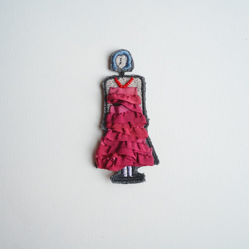 Little girl's single earring E35 High-end brand peach dress little girl's earrings - Earrings & Clip-ons - Wool Red