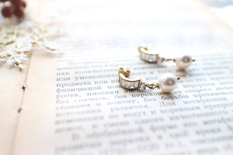 Doris princess-zircon pearl earrings - Earrings & Clip-ons - Other Metals Multicolor
