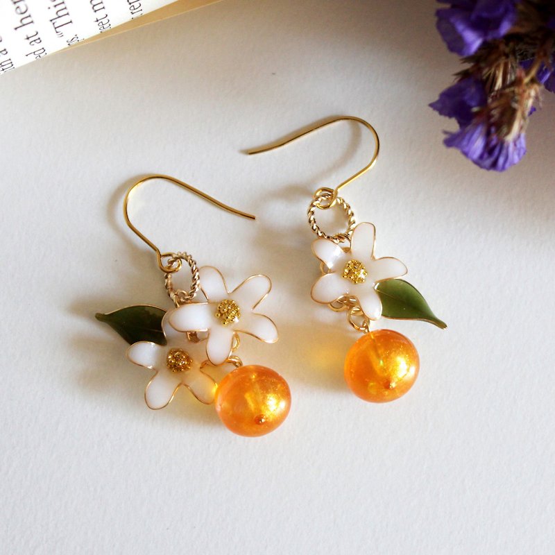 [Neroli and Tangerine Earrings] Orange Blossom Earrings Bronze Resin Gift Earrings/ Clip-On - ต่างหู - เรซิน สีส้ม
