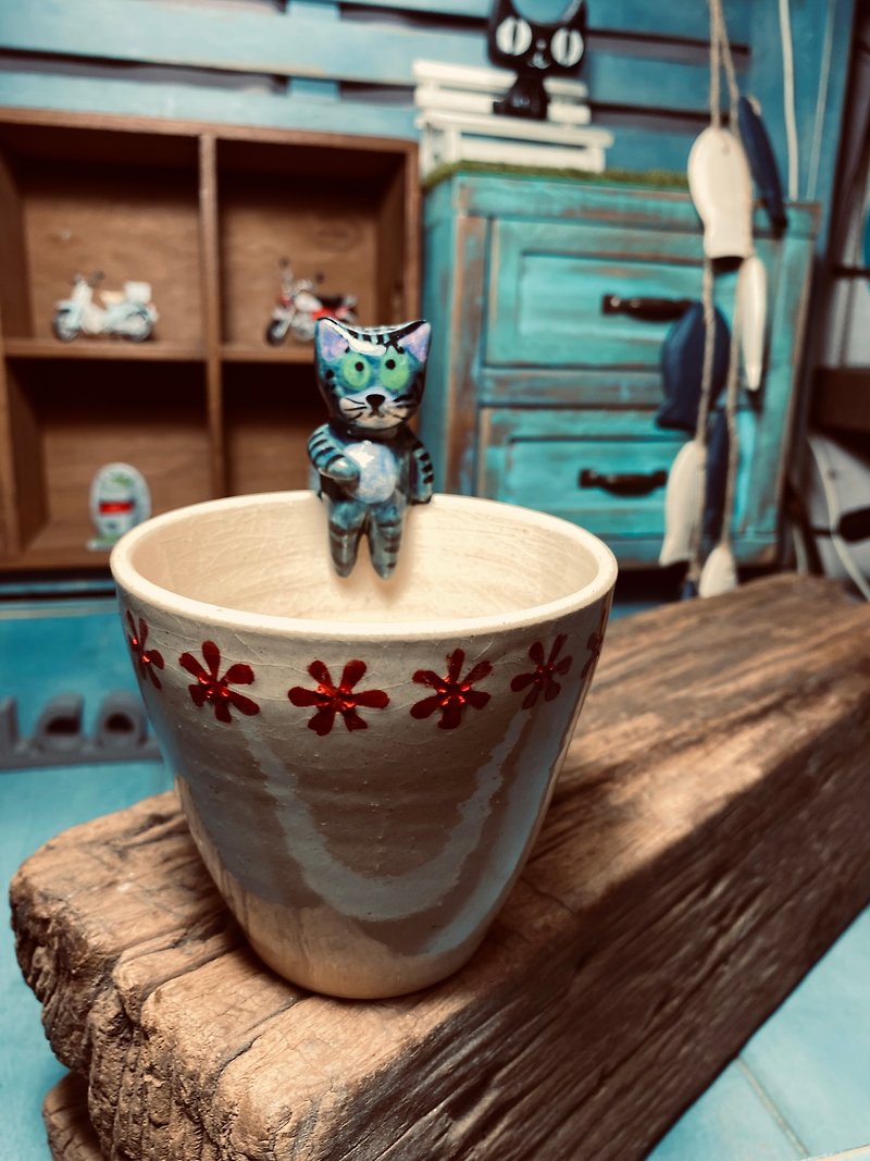 Blue Cat Little Red Flower Cup - Cups - Porcelain Orange