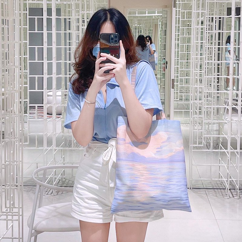 Vibes.brandd | Cloudy me totebag - printed canvas - กระเป๋าถือ - วัสดุอื่นๆ หลากหลายสี