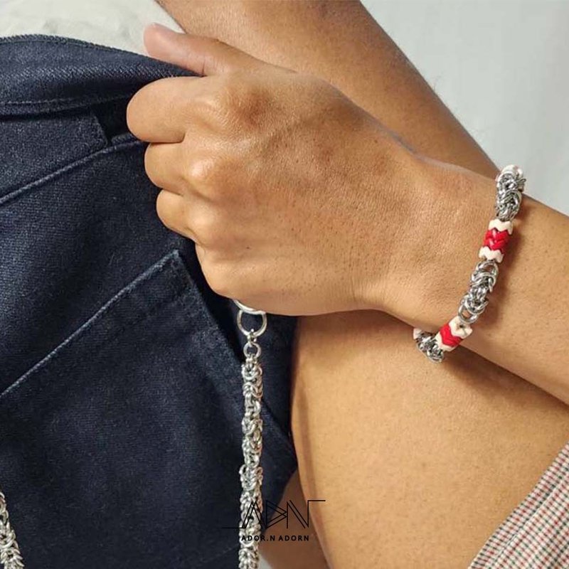 White and Red Bracelet - 手鍊/手環 - 不鏽鋼 銀色