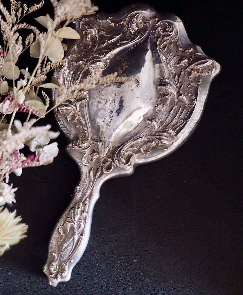 Antique silver-plated ladies holding mirror (JS) - Items for Display - Other Metals Silver
