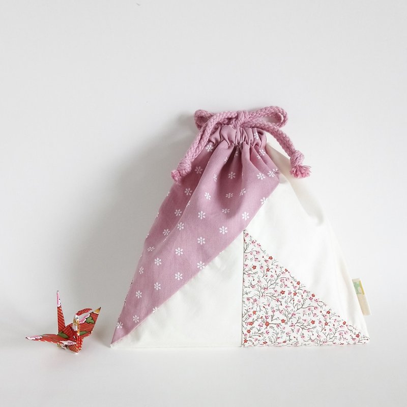 【In Stock】Japanese-style Patchwork Drawstring Bag (Lined ‧ Pink drawstring) - Drawstring Bags - Cotton & Hemp Pink