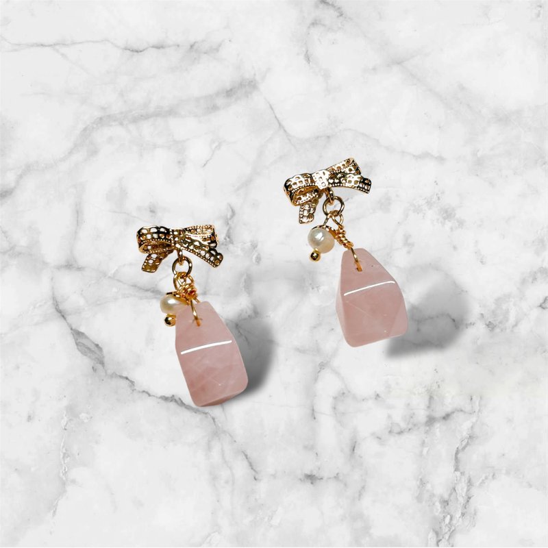 [Customized] Bow bow earrings l Irregularly cut pink crystal. 14k gold-filled, 925 Silver - Earrings & Clip-ons - Crystal Pink