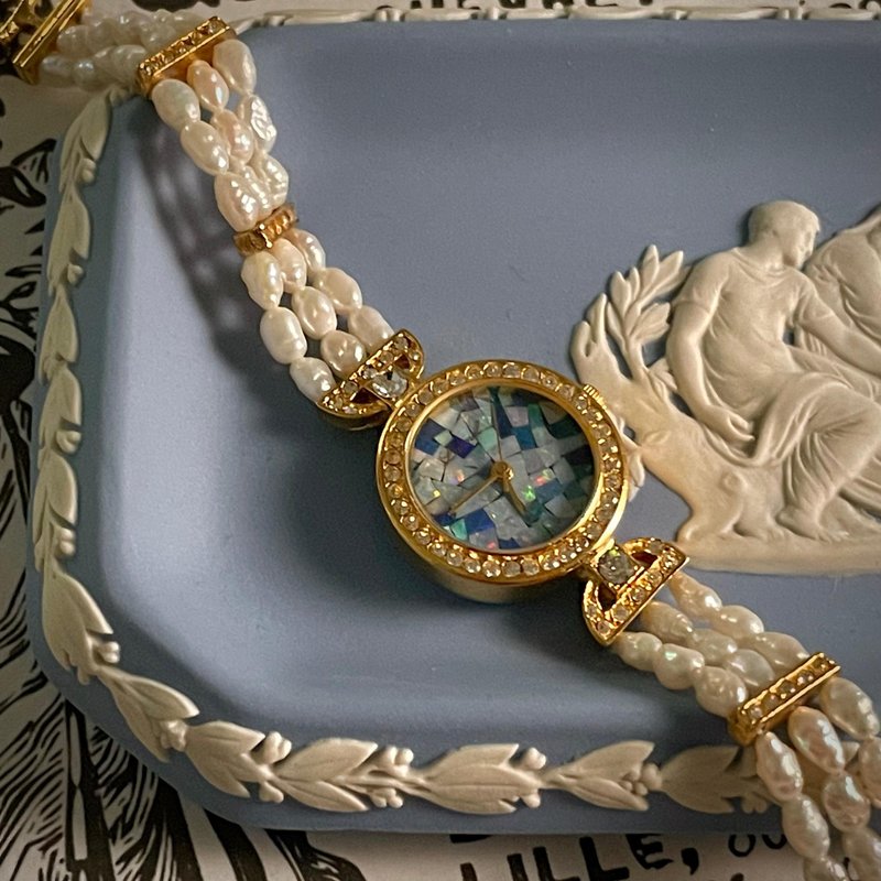 Vintage mother-of-pearl bracelet watch - Women's Watches - Gemstone 