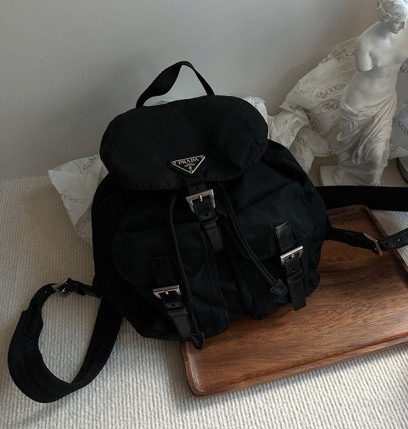 Second-hand bag Prada Prada backpack - กระเป๋าเป้สะพายหลัง - วัสดุอื่นๆ สีดำ