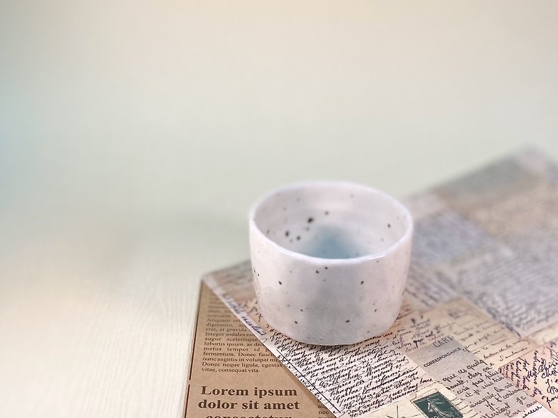 [Limited Candle Cup Custom Made] 80ml White Dot Tea Cup (Optional Essential Oil)/Valentine's Day Gift Box - Candles & Candle Holders - Porcelain 