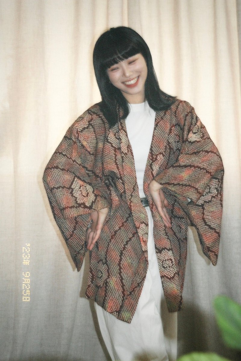 VINTAGE 古著 古董 特殊款絞染 日本 羽織 和服 - 女大衣/外套 - 其他材質 紅色