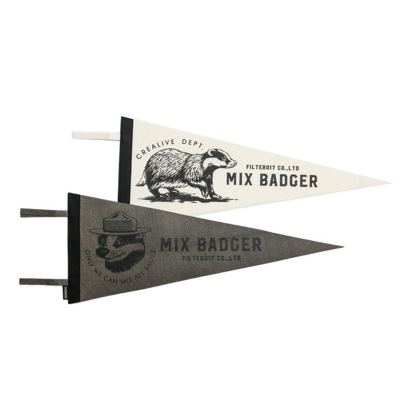 Filter017 x 九口山 Mix Badger Pennant  米斯獾聯名裝飾三角旗 - 擺飾/家飾品 - 棉．麻 