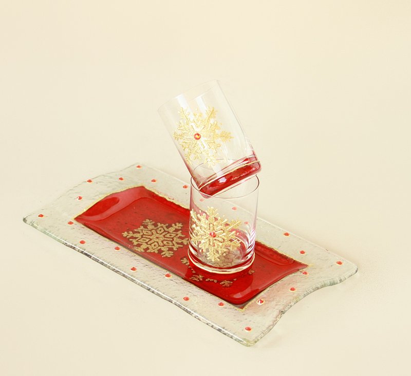Snowflakes shot glasses and tray platter red and gold, Hand-painted - 酒杯/酒器 - 玻璃 紅色