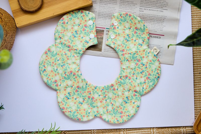 Fresh flower sea baby bib flower bag - ผ้ากันเปื้อน - ผ้าฝ้าย/ผ้าลินิน สีเขียว