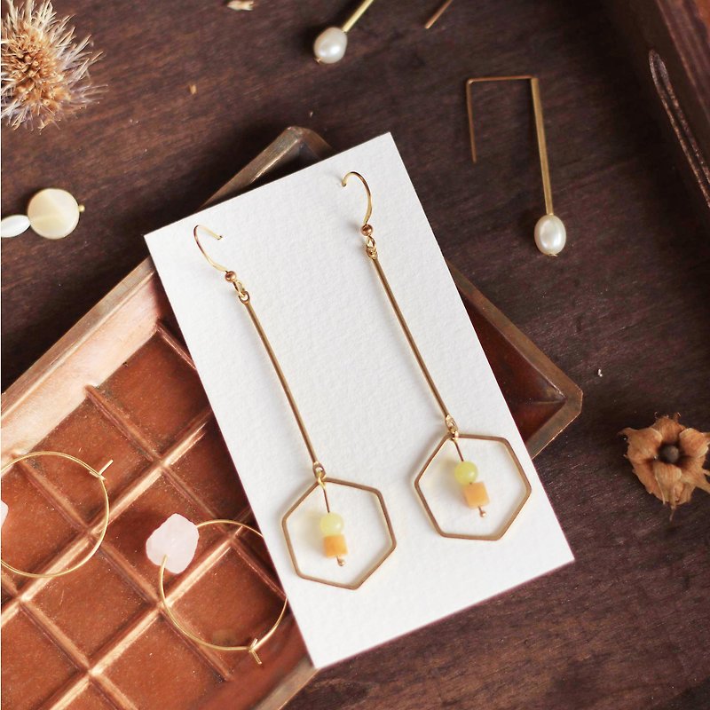 Natural Stone Geometric Brass Series Dangle Earrings - Honey Apricot - ต่างหู - ทองแดงทองเหลือง สีส้ม