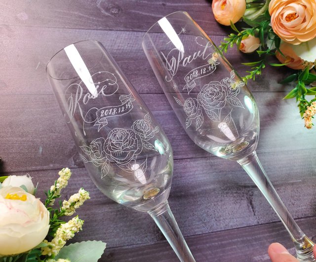 Custom Engraved Laurel Modern Champagne Flutes, Pair